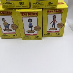 Bob’s Burger’s Set Of 5 Tina Louise Gene Linda Bob 4″ Figures Culturefly NEW NIB