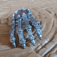 NECA TERMINATOR 2 T-800 ENDOSKELETON HAND ONLY PART 18″ 1/4 SCALE REP. PART