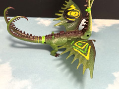 How To Train Your Dragon Barf and Belf Zippleback lot of 2 action figures
