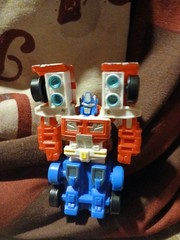 Transformers OPTIMUS PRIME Takara 2001 Hasbro Robots in Disguise 2.5″ Vtg HTF