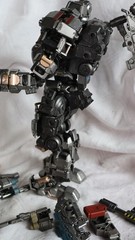 JOYTOY STEEL BONE 09 FIGHTING MECHA SILVER GUARDIAN 9″ Robot & Pilot t6