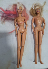Lot of 2 Mattel Barbie Dolls with Jointed Arms & Legs 1 Died Hair – 74