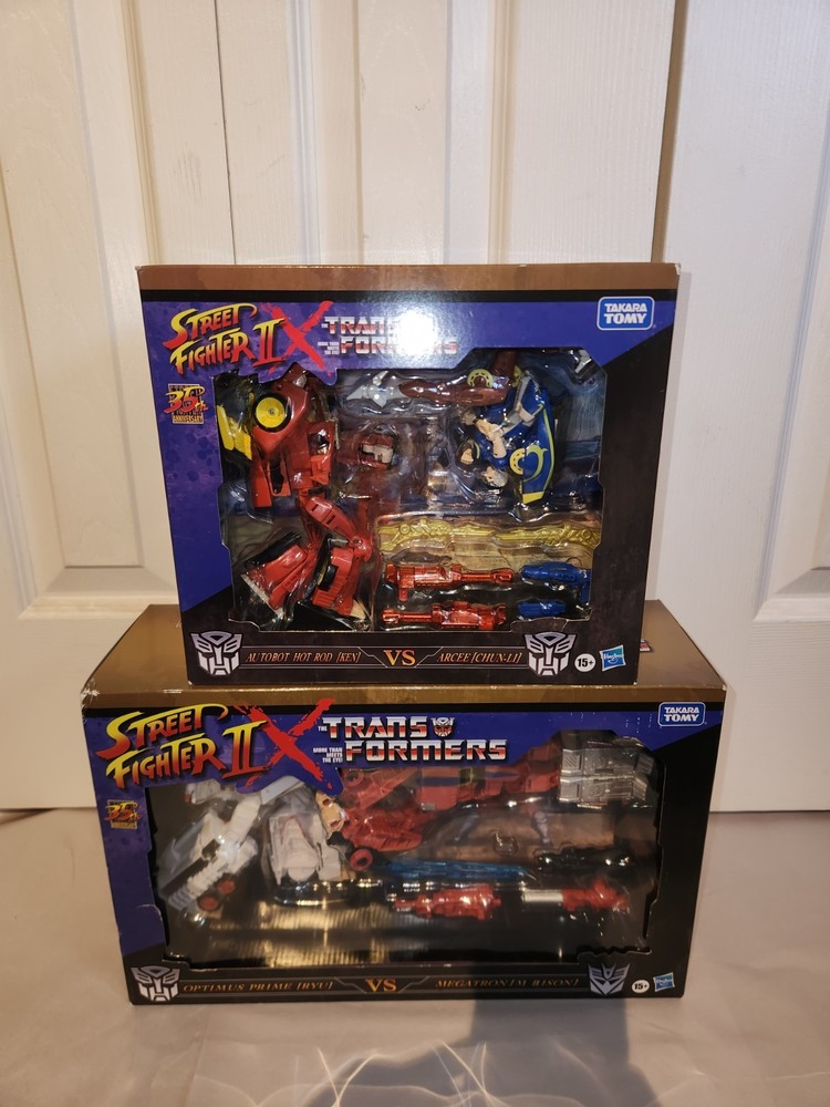 Transformers X Street Fighters 2-Packs Optimus Prime Ryu Megatron Bison Hot Rod