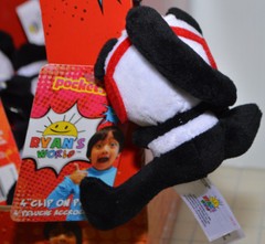 Ryan’s World Combo Panda 4″ Clip On Plush Toy Review Gamer