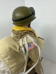 1/6 HASBRO GI JOE WW2 101ST AIRBORNE PARATROOPER D DAY W/ REAL PARACHUTE M1A1