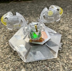 Bakugan Haos Lumagrowl Translucent Clear Gold B 1000 G-Power 20505FWS Toy Figure