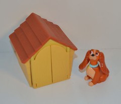 RARE 1997 Lady and the Tramp 3″ Dog House Action Figure McDonald’s EUROPE Disney