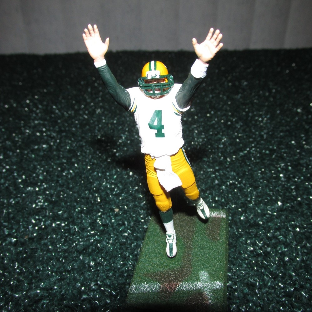 McFarlane 2004 Brett Favre Green Bay Packers 3″ Figure (open/loose)