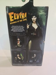 NECA Elvira Mistress of the Dark 8″ Action Figure Unpleasant Dreams 40 Years NEW