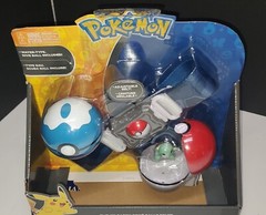 Tomy Pokemon Clip N Carry Poke Ball & Adjustable Belt with Squirtle Figure