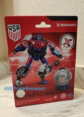 New 2 in 1 Transformers US Soccer Federation Breakaway 5.5″ Robot to Soccer Ball