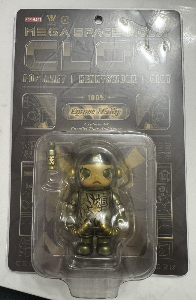 POPMART MEGA SPACE MOLLY Clot Green Thorn Collectible Model Toys 100% SEALED