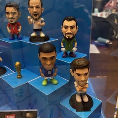 2026 FIFA World Cup ZURU Ballers Soccer Display Case Various Players MESSI~ New
