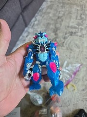 Official Mr. Beast Lab Pink Blue Action Figure Lightning Panther W 16 Swarmees