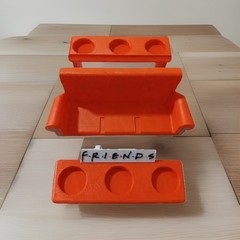 FRIENDS couch for McDonalds figures (couch only figures not included)