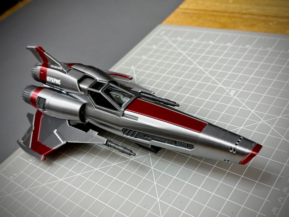 Battlestar Galactica 2004 Viper MK II 2 Starfighter 11 in. (ORIGINAL CHROME)