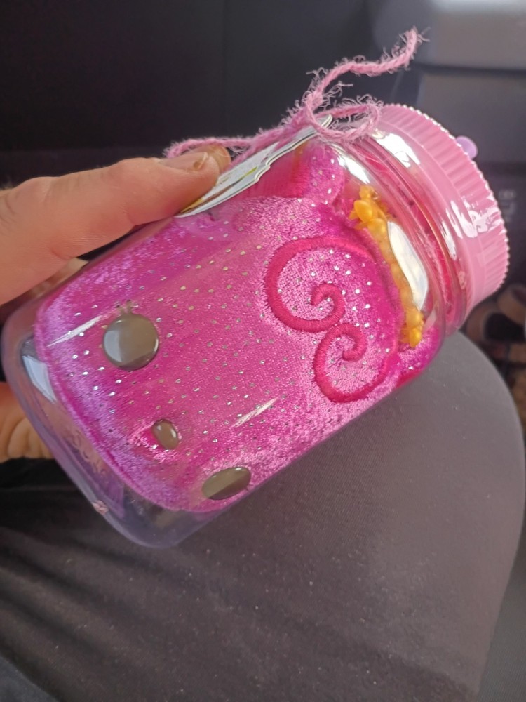 Num Noms Surprise in a Jar-Queen Razz-Scented Pink Plush New, Old Stock, Sealed