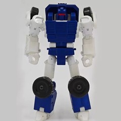 3D Printed IDW Style Upgrade Kit for WFC Kingdom WFC-K32 Pipes Figure