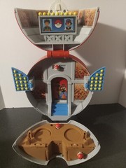 Pokemon Red Pokeball Micro Playset Stadium Jakks 2009