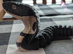 3D Printed Articulated Black Cobra Snake Glass Eyes PLA Office Desk Toys