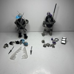 BST AXN Teenage Mutant Ninja Turtles Leo & Donatello Comic Black & White TMNT