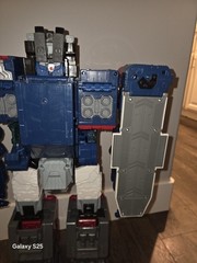 Transformers Titan Returns Fortress Maximus Action Figure