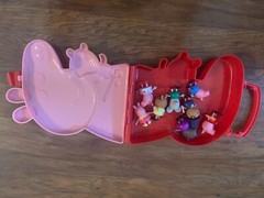 Peppa Pig and Friends Case+ 8 Toy figurines+24 Pc Puzzle+12 Color Pages+Bookmark