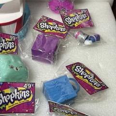 Shopkins Sweet Spot Food Fair Playset Gumball Machine Plus Several Figures More