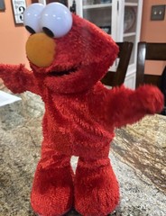 2002 Mattel Fisher Price Hokey Pokey Elmo Sings Dances Works