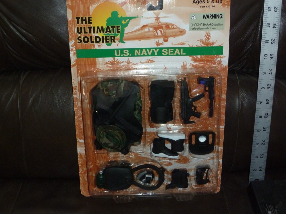 US NAVY SEAL 1998 ULTIMATE SOLDIER WEAPON SETS 1/6TH SCALE CARDED
