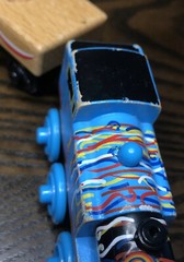 Thomas Wooden Train Happy Birtday Thomas & Cake Cargo Car Y4501 2012 Gullane