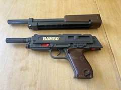 1985 ARCO RAMBO P-38DART GUN With Accessory