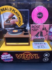 Mini Brands Really Works MINI RECORD PLAYER + CAPSULE Vinyl Playset Series 1 NEW
