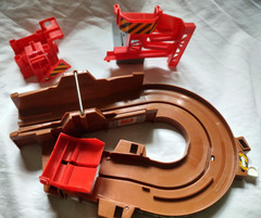 2006 Sodor Coal Loader Engine Works Timber Yard Post Office Thomas Train Lot+