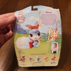 Whisker Haven Tales Palace Pets Berry Furry Tail Friends Jakks 2017 Bunny Figure