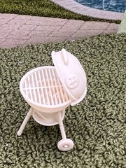 1:24 1950 Dollhouse Barbecue Bob Inspired by Marx