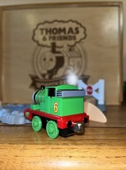 PERCY TAKES PLUNGE THOMAS FRIENDS TRAIN DIECAST TAKE Along Deluxe Play Scene Set