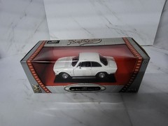 1965 Alfa Romeo Giulia Sprint GTA 1:18 ROAD SIGNATURE YAT MING Die Cast MIB NEW
