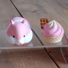 MOLUMOLU Hamster Sweets Series by Simon Toys PINK w/ICECREAM🐹🍰Vinyl Figure NEW
