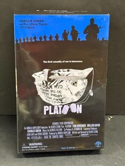 Platoon Action Figure – Charlie Sheen as Pvt. Chris Taylor 12” – Sideshow Toy