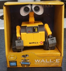 Disney Pixar WALL-E Remote Control Figure 27 MHz RC Robot Toy NIB!!