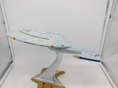 STAR TREK VOYAGER U.S.S. Voyager NCC-74656 Playmates 1995