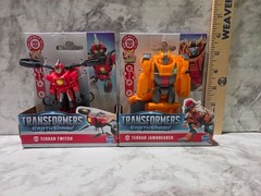 Transformers Earthspark Smash to Change Terran Twitch Terran Jawbreaker