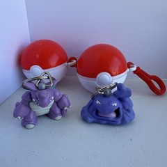 Lot of 2 1999 Burger King Pokemon Nidoking MUK Keychain Figures W/ Pokeball VTG