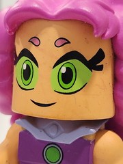 New York Comic Con 2017 Exclusive DC Vinimates Teen Titans Go Flashback Starfire
