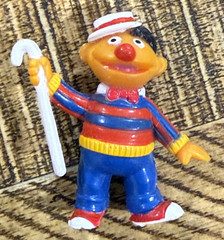 Vintage Sesame Street Ernie Tap Dancing PVC Figure 2.5 in. Tara Toys *FREE SHIP*