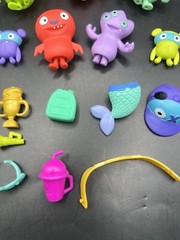 Ugly Dolls Uglyville Vinyl Plastic 3″ Figures Lot of 7 & plenty of accessories