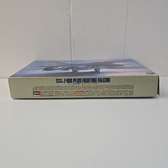 HASEGAWA F-16B Plus Fighting Falcon Plane 1/48 Scale Model Kit NEW Unbuilt 06105