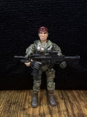 2003 Lanard The Corps Green Camo RED BERET Army Action Figure 4.25″ Gun/ Backpak