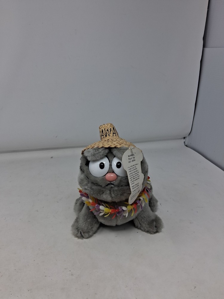 Vintage 1983 R Dakin Garfield NERMAL 6″ plush stuffed toy Hawaii New With Tag. P